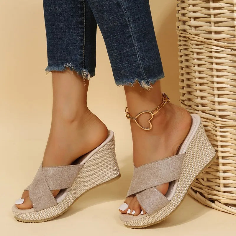 CLARA | CHIC WEDGE SANDALS