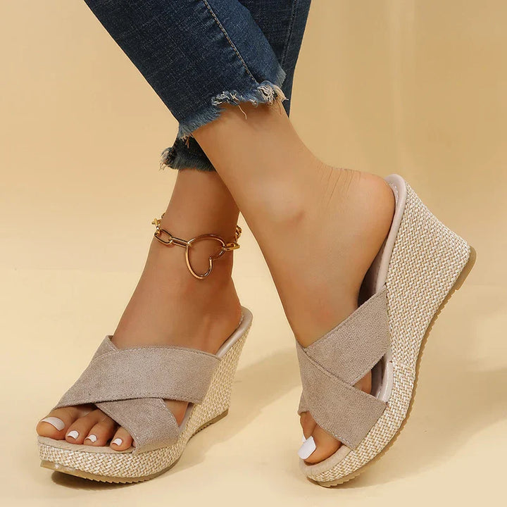 CLARA | CHIC WEDGE SANDALS