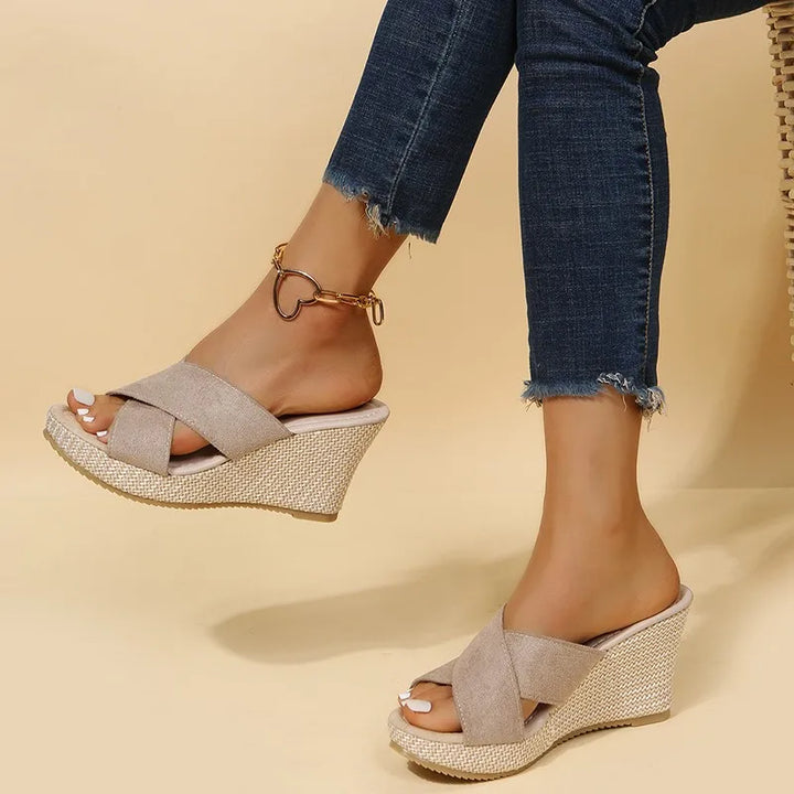 CLARA | CHIC WEDGE SANDALS